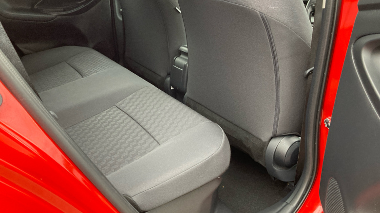 Toyota Yaris 1.5 Hybrid Design 5dr CVT Hybrid Hatchback